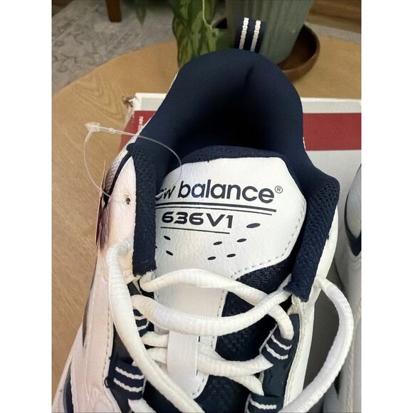 New Balance 636 Mens 11 2E Wide White Navy Training Shoe MX636WN main image 14